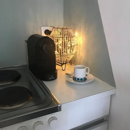 Bee Apartment *